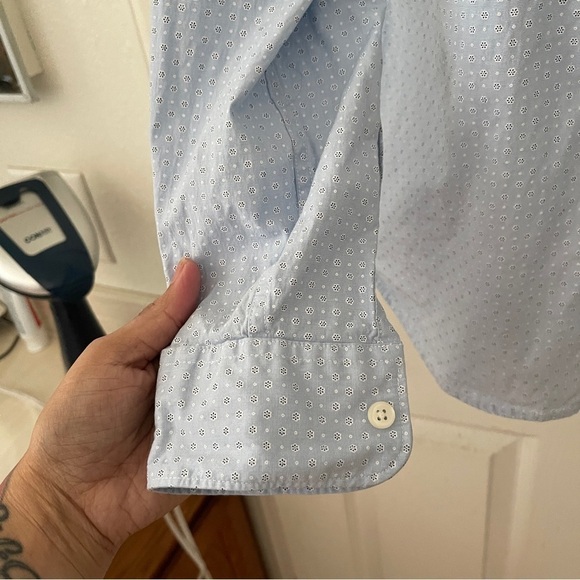 Abercrombie & Fitch Slim Stretch Long Sleeves Button Up - Picture 5 of 9